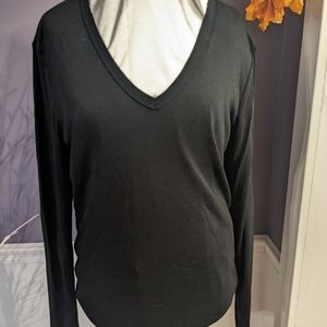 Gap v-neck t-shirt